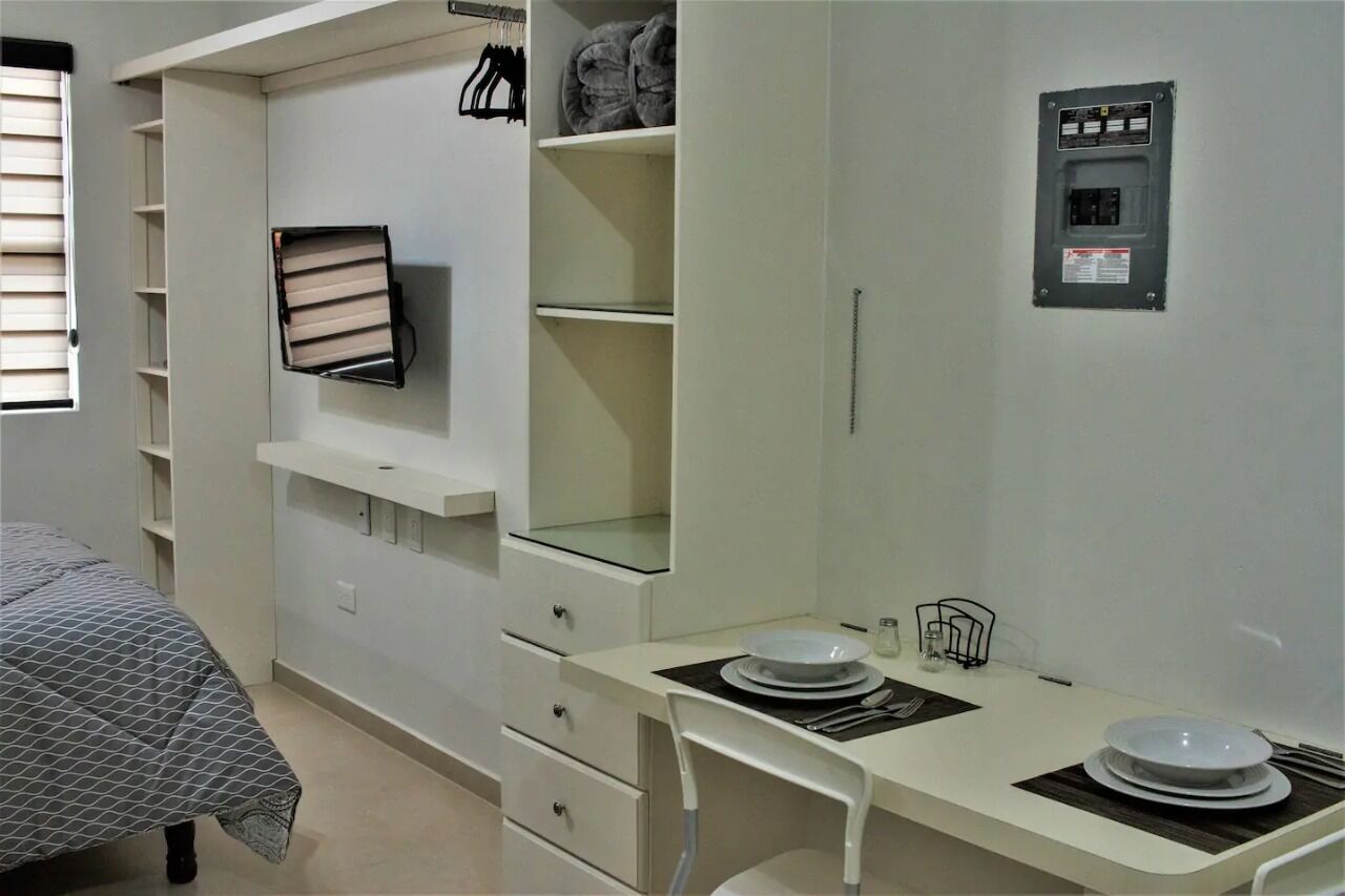 Edredón, decoración personalizada y muebles diferentes 