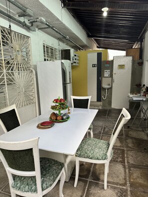 Kühlschrank, Mikrowelle