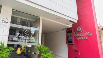 Fachada de la propiedad