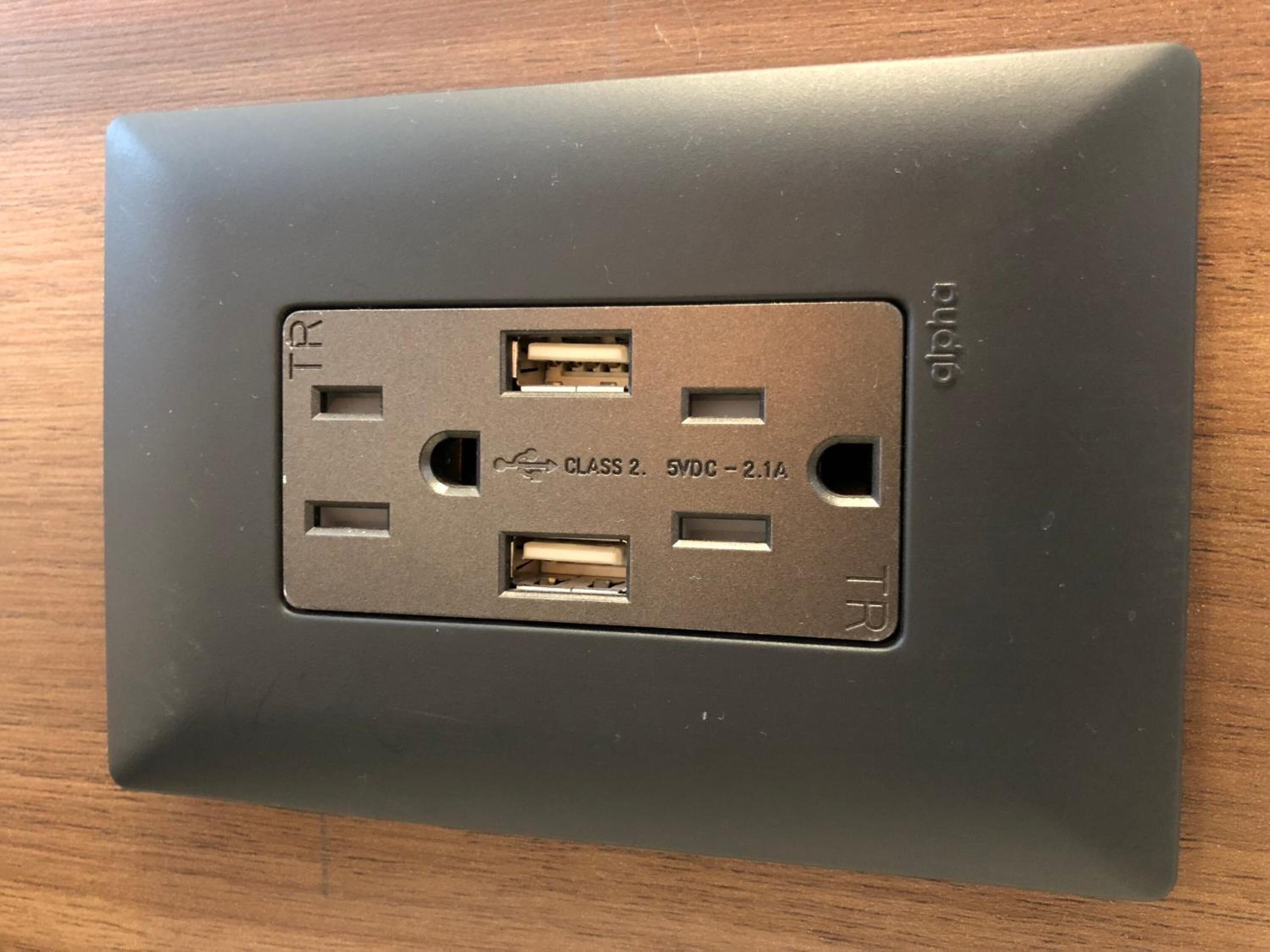 1 bedroom, premium bedding, down duvets, minibar