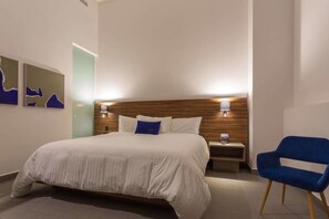 Premium bedding, down duvets, minibar, in-room safe - Hotel Casa de la Audiencia (Atlixco)