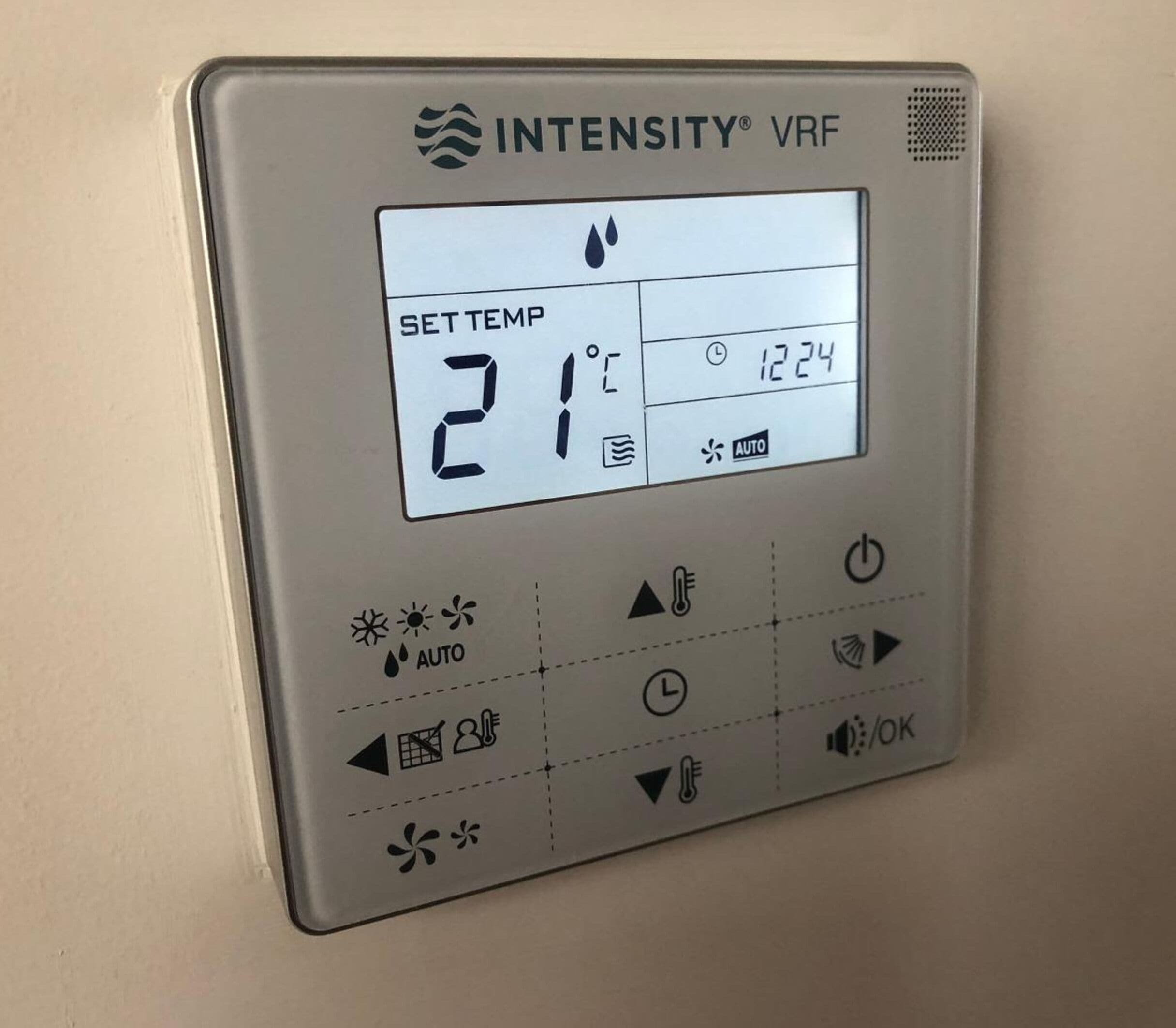 1 bedroom, premium bedding, down duvets, minibar