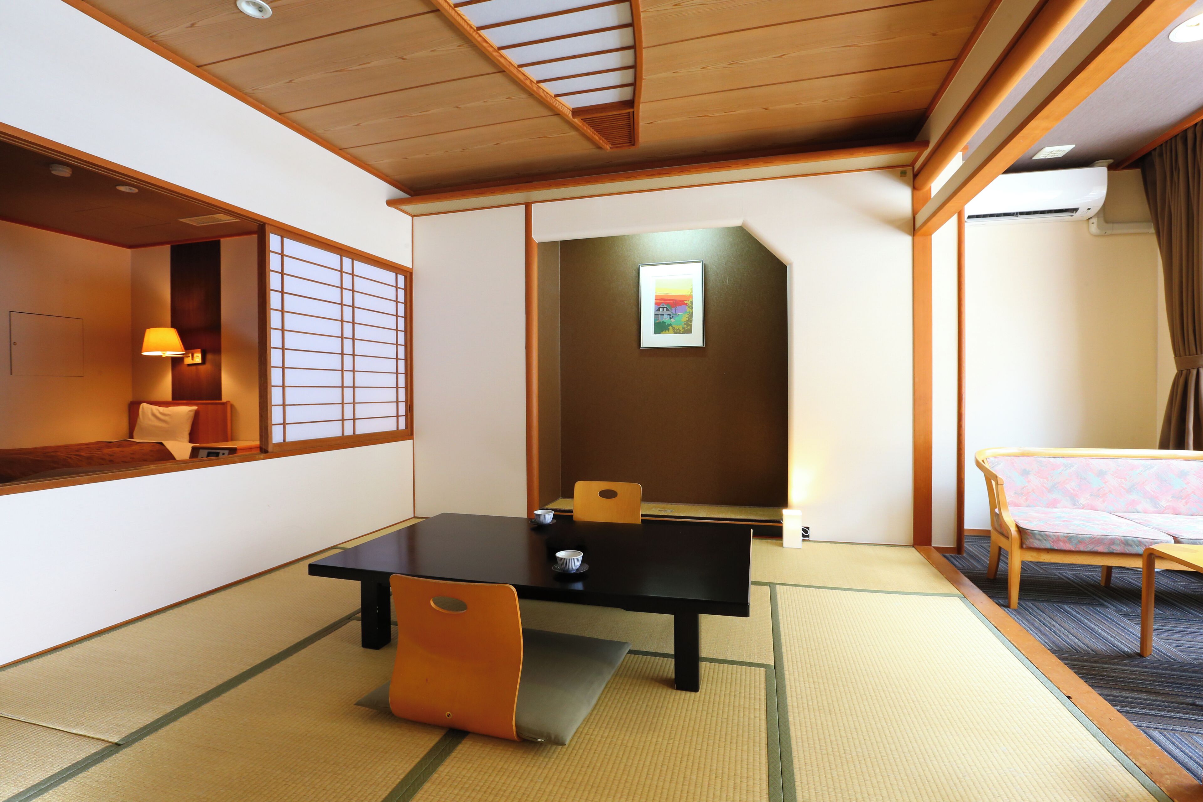 Habitación tradicional, para fumadores (Japanese Western Style Room) | Caja de seguridad en la habitación y ropa de cama 