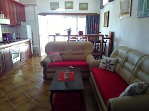 Apartment, Meerblick (1) | Wohnbereich