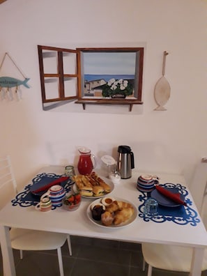 Free daily local cuisine breakfast - Cà di Bianca (Moneglia)