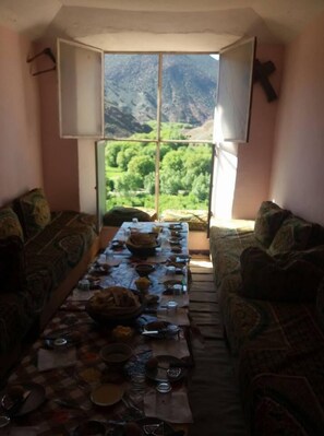Free daily local cuisine breakfast