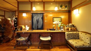 Lobby - Okutsumagoi Onsen Hanaichi Hoshikawa Ryokan (Tsumagoi)