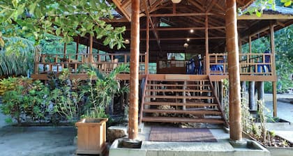 Harmony Bay Resort and Dive Center