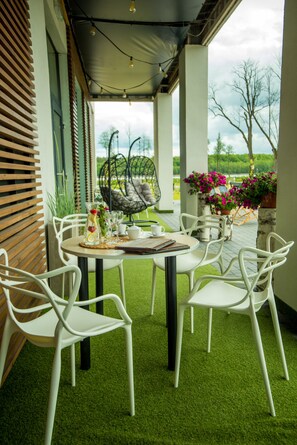 Outdoor dining - Natural Hotel (Ostróda)