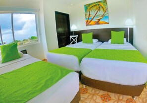 Triple Room | Iron/ironing board, bed sheets - Henry By Portofino (San Andrés)