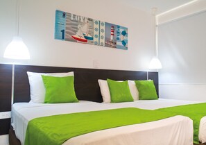 Iron/ironing board, bed sheets - Henry By Portofino (San Andrés)