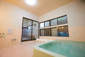 Bathroom - (Yokohama)