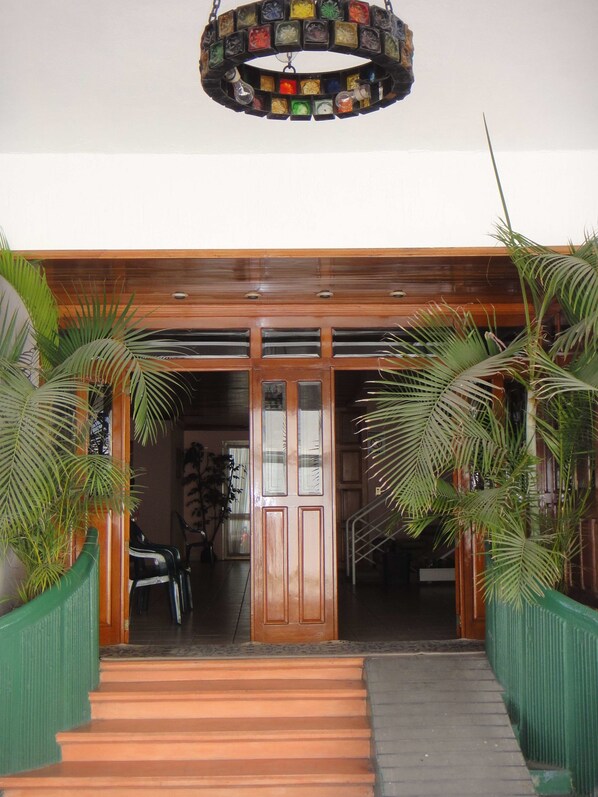 Interior entrance - Hotel Rio Inn (Aguascalientes)