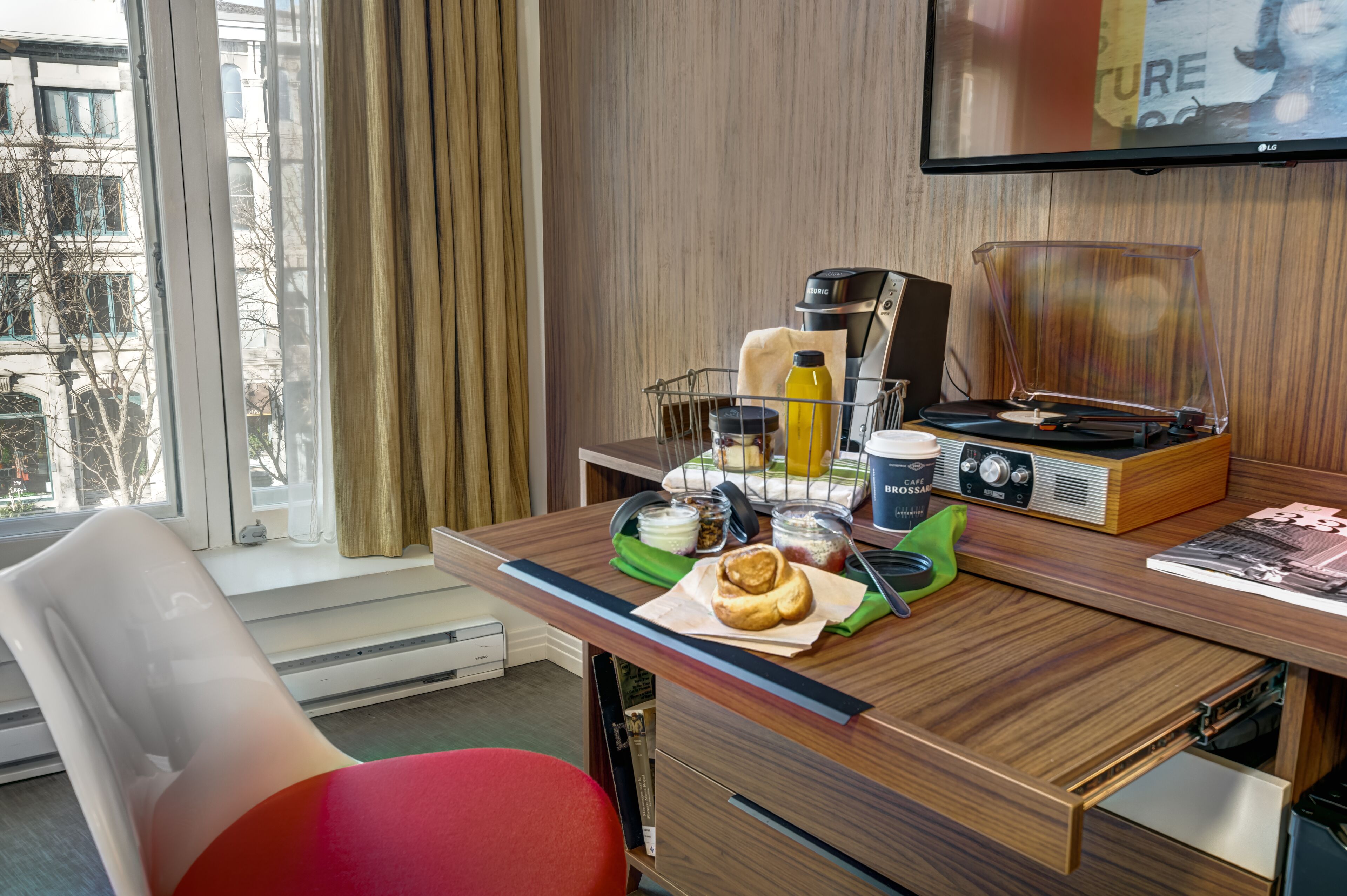 free daily on-the-go breakfast