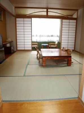 Dining - Takimikan (Daigo)