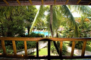 Frigobar, cofres nos quartos, cortinas blackout