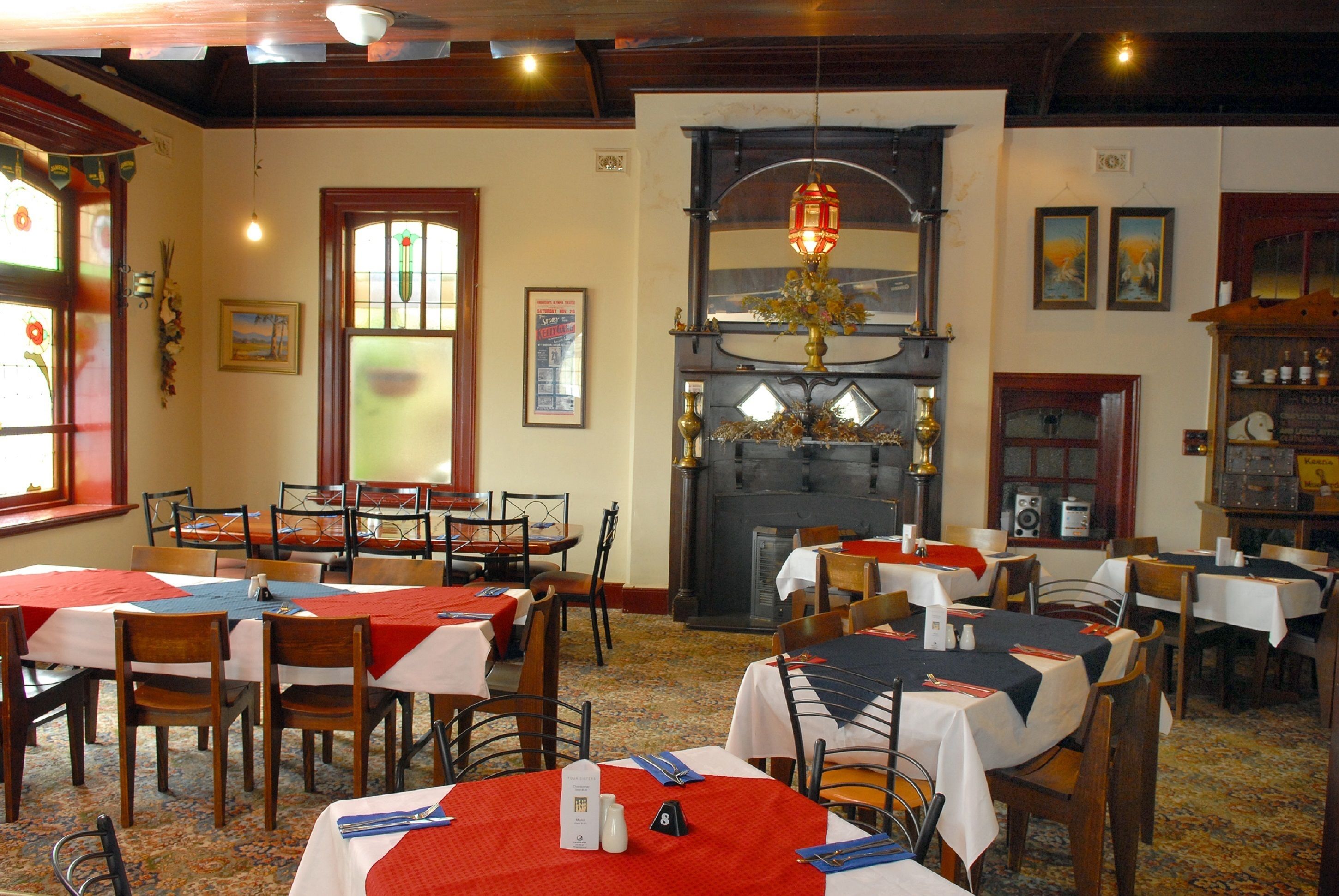 lunch and dinner served, local cuisine