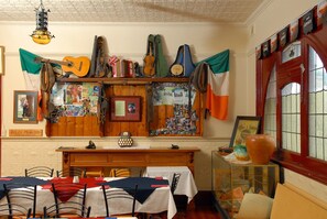 Free daily continental breakfast  - Mickey Bourke's Koroit Hotel (Koroit)