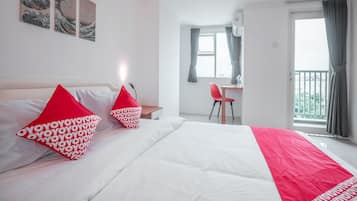 Standard Double Room | Desk, free WiFi, bed sheets