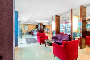 Lobby sitting area - Collection O 7 Hotel Melawai (Jakarta)
