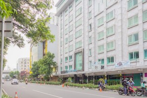 Exterior - Collection O 7 Hotel Melawai (Jakarta)
