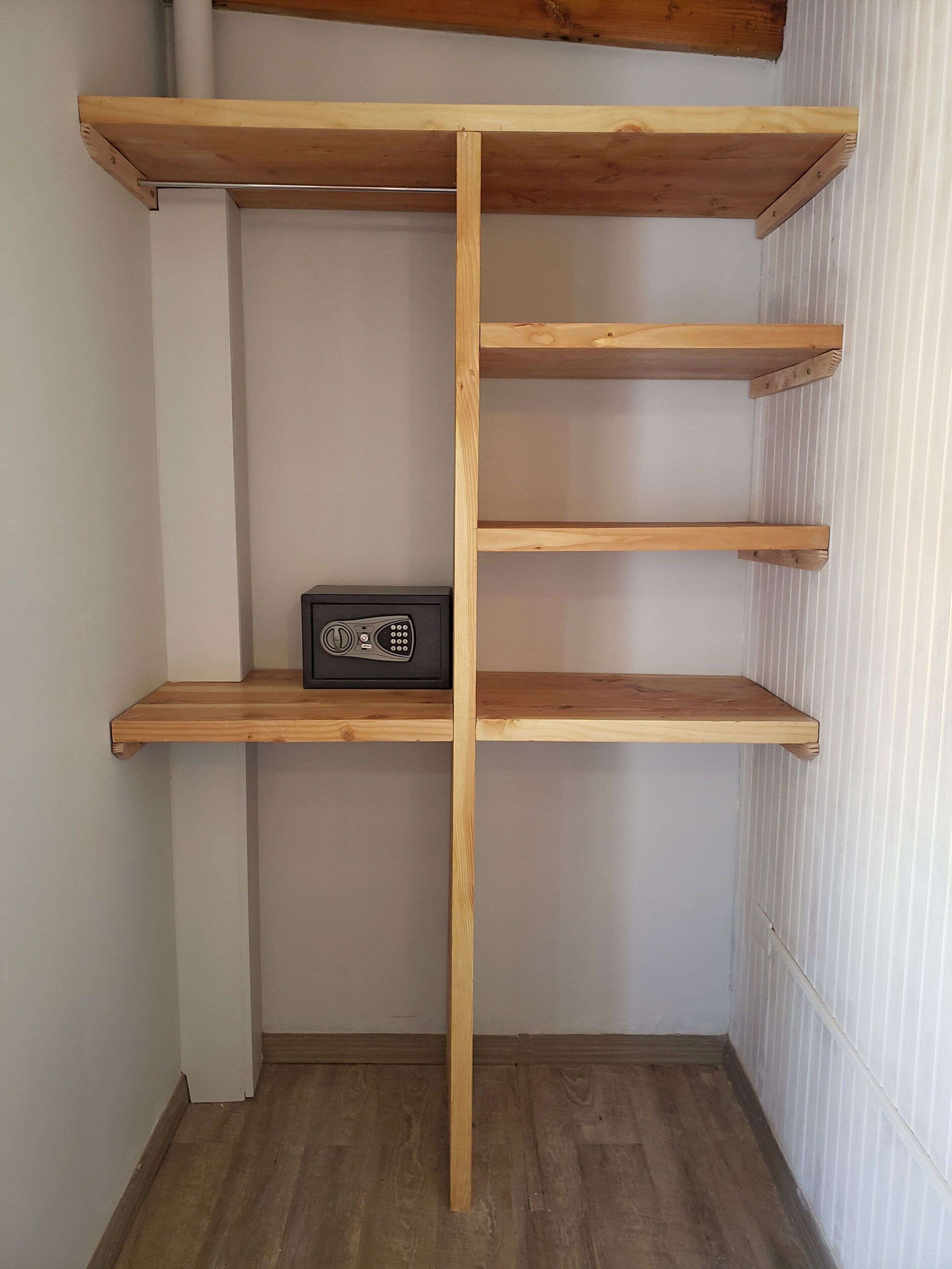 superior room | bathroom | combined shower/bathtub, rainfall showerhead, free toiletries, bathrobes