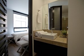 2 bedrooms, Internet