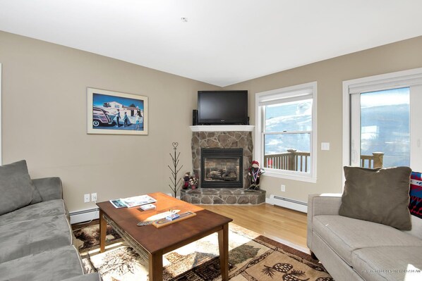 Smart TV, fireplace, DVD player, foosball