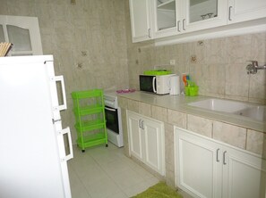 Room, 1 Double Bed | Private kitchen | Cookware/dishes/utensils - Stay.plus Apartment Mamelles Phare (Dakar)