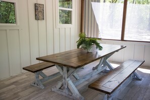 Outdoor dining