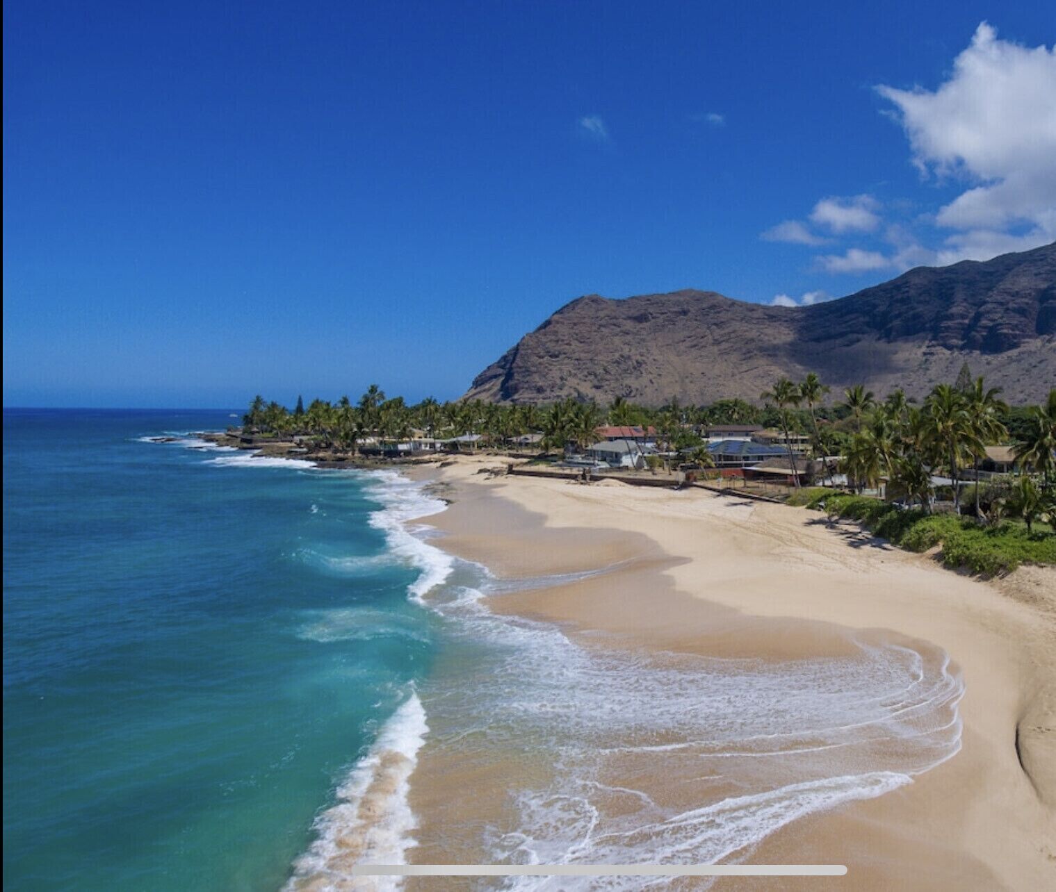 Beach nearby, sun loungers, beach towels