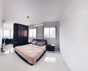 2 bedrooms, iron/ironing board, free WiFi, bed sheets - #2 Cozy central garden apartment (Ho Chi Minh)