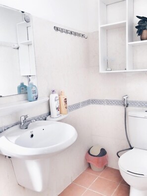 Hair dryer, towels, soap, shampoo - #2 Cozy central garden apartment (Ho Chi Minh)