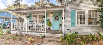 ~ 12 Mi to Disney: Downtown Winter Garden Cottage!