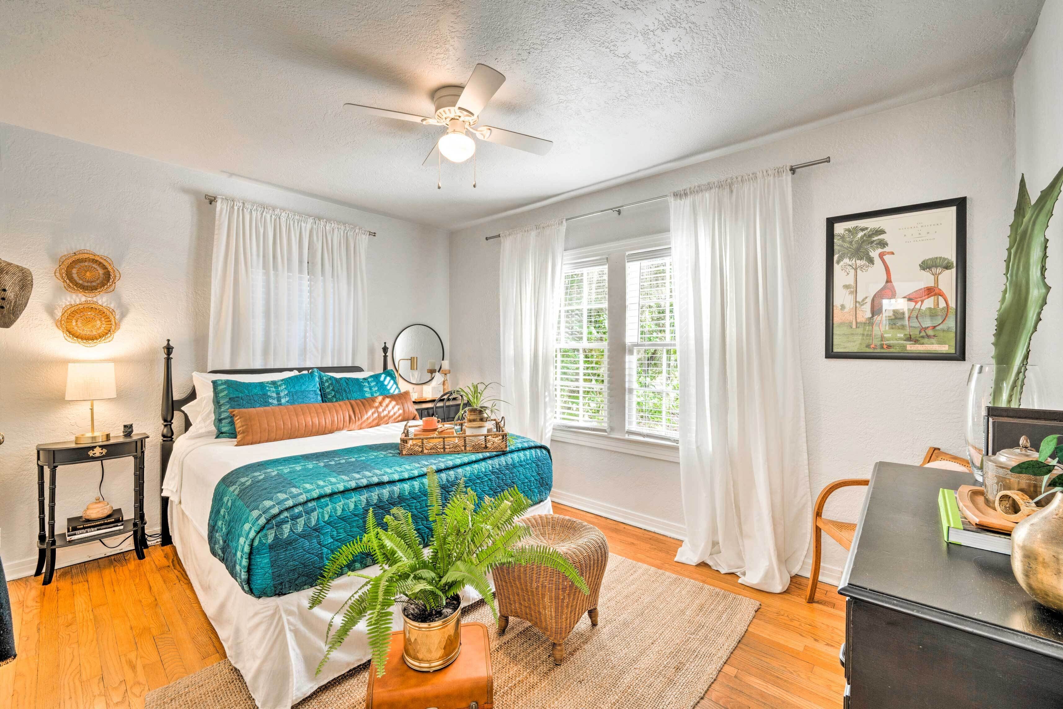2 bedrooms, desk, iron/ironing board, Internet