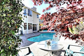 Pool - Grand Executive Luxury Home (Union City)
