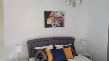 1 quarto, ferros/tábuas de passar roupa, acesso à internet