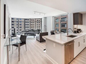 Interior - Roomy Woodmont Triangle 2BR nr Bethesda Station & Market (Bethesda)