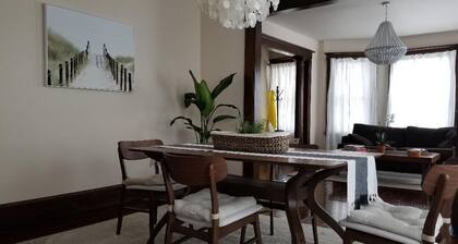 Tilava 2 makuuhuoneen huoneisto lähellä Yale Bowlia