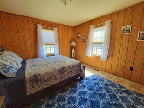 3 عدّة غرف نوم وواي فاي مجانًا وملاءات أسرّة