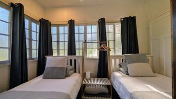 3 bedrooms, desk, iron/ironing board, travel cot