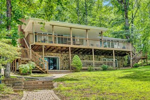 Exterior - Cairns Home-Waterfront, family-friendly, wide water views (Moneta)