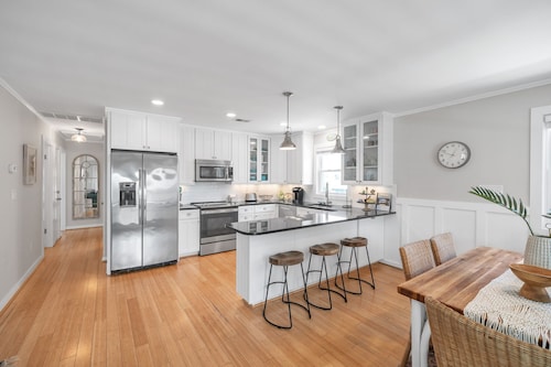 Ulkopankit, Nags Head, viehättävä mökki porealtaalla E Albatross St