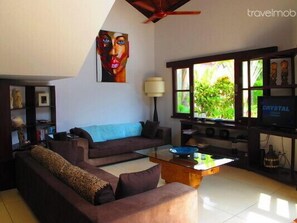 TV, fireplace, stereo