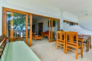 Interior - Villa Spice House Inn Down Stairs - A Beachside paradise in Lovina (Lovina)