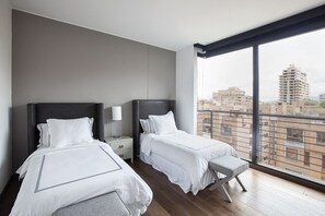 4 chambres, fer et planche Ă repasser, Wi-Fi, draps fournis