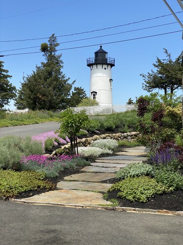 Beautiful Carriage House on the Chop