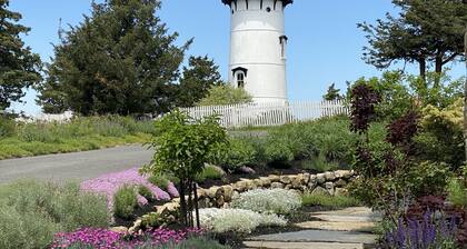 Beautiful Carriage House on the Chop