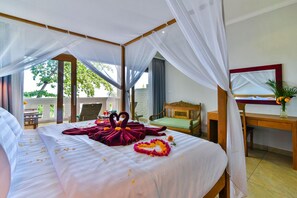 3 bedrooms, in-room safe, iron/ironing board, WiFi - Villa Spice House Inn Upstair (Lovina)