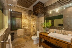 Bathroom - Tropical Private Pool Villa, Batu Belig (Batubelig)